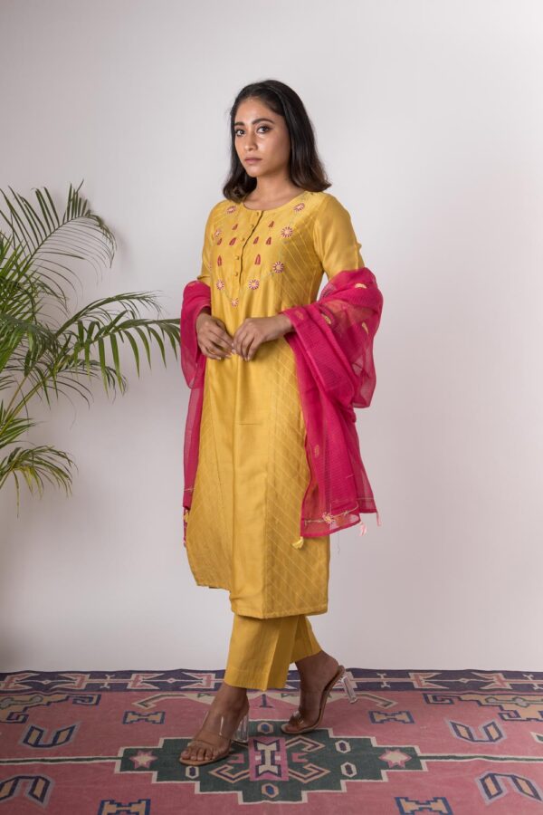 Champa Hand Embroidered Kurta Buy Urmul Desert Crafts