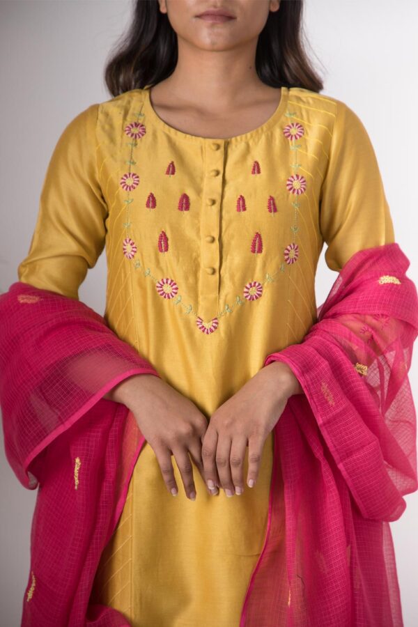 Champa Hand Embroidered Kurta Buy Urmul Desert Crafts