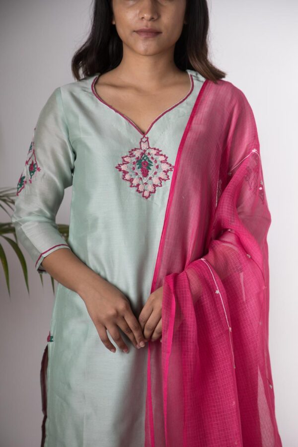 Rajnigandha Hand Embroidered kurta Buy Urmul Desert Crafts