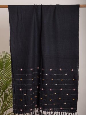 kungri and mirrior Hand Embroidered woollen stoles Buy Urmul Desert Crafts