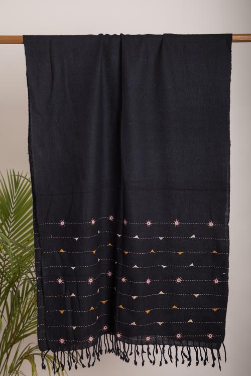kungri and mirrior Hand Embroidered woollen stoles Buy Urmul Desert Crafts