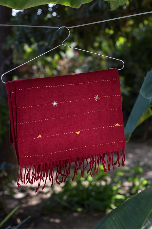 kungri and mirrior Hand Embroidered maroon woollen stoles Buy Urmul Desert Crafts
