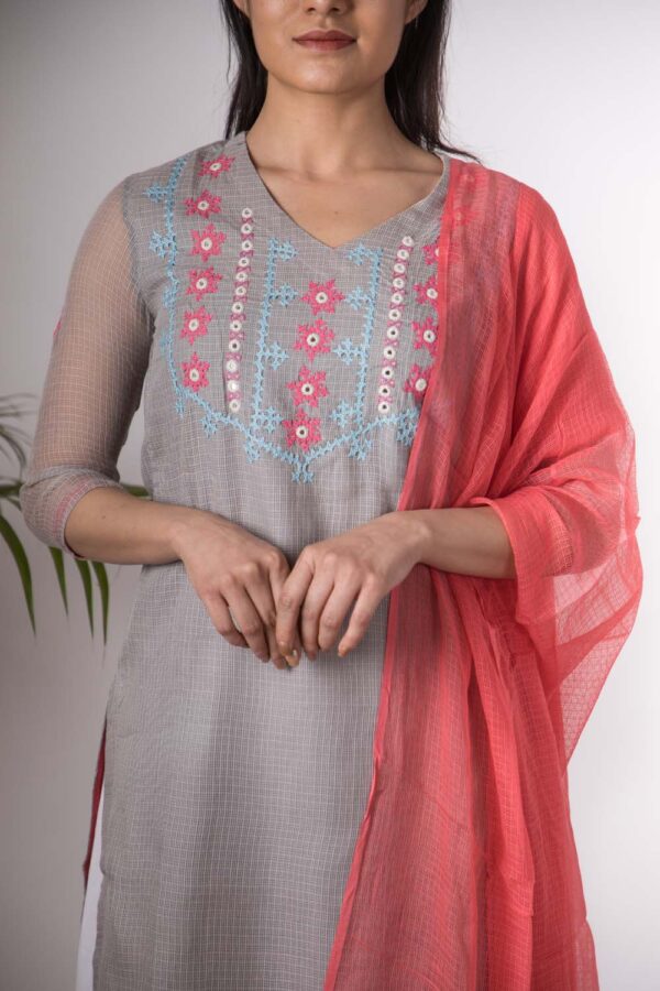 Dhara Hand Embroidered kurta Buy Urmul Desert Crafts