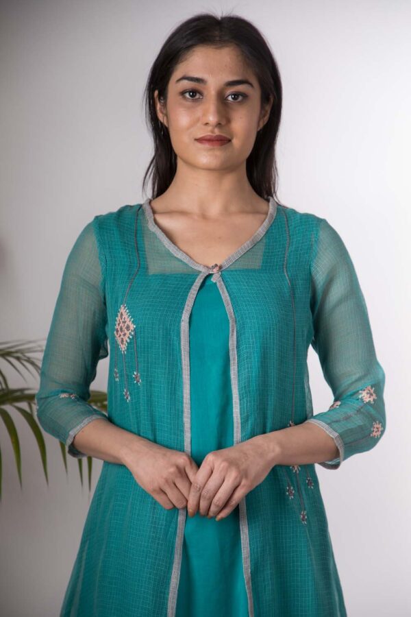 Isha Hand Embroidered kurta Buy Urmul Desert Crafts