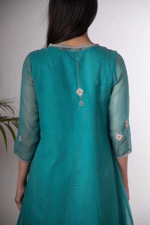 Isha Hand Embroidered kurta Buy Urmul Desert Crafts