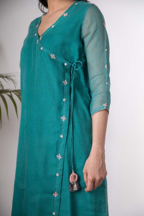 Lisa Hand Embroidered kurta Buy Urmul Desert Crafts