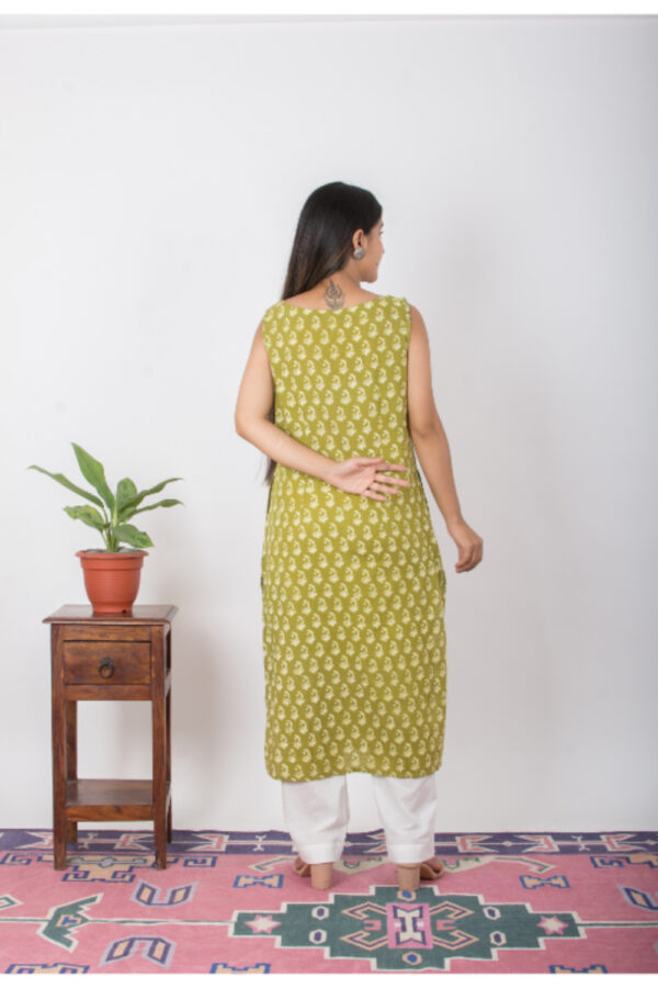 Zohra Handblock printed and Embroidered Green kurta. (2pc kurta and pant) Buy Urmul Desert Crafts