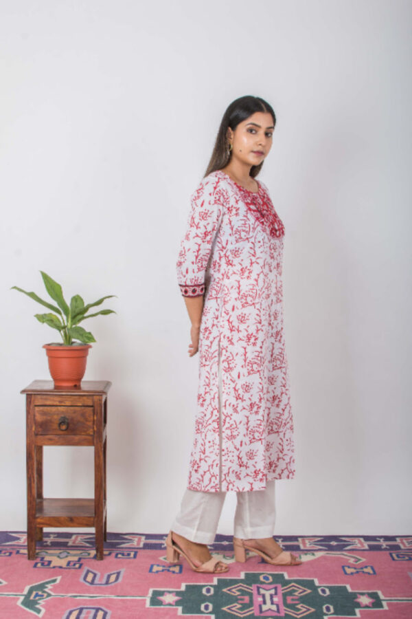 Gulbarh Handblock printed and Embroidered white kurta. (3pc kurta,pant and Dupatta) Buy Urmul Desert Crafts