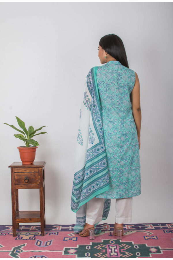 Gulmohar Handblock printed and Embroidered Floral kurta. (3pc kurta,pant and dupatta) Buy Urmul Desert Crafts