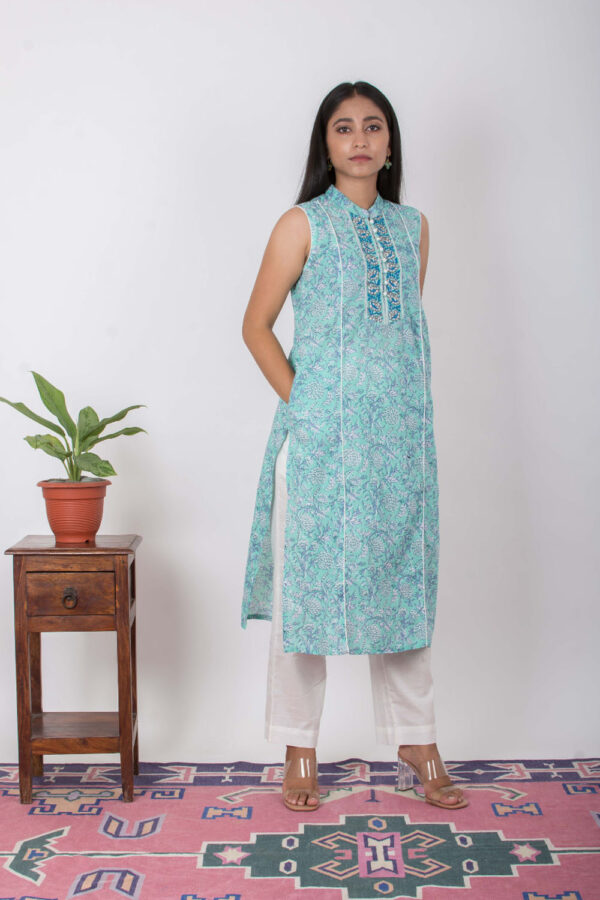 Gulmohar Handblock printed and Embroidered Floral kurta. (3pc kurta,pant and dupatta) Buy Urmul Desert Crafts
