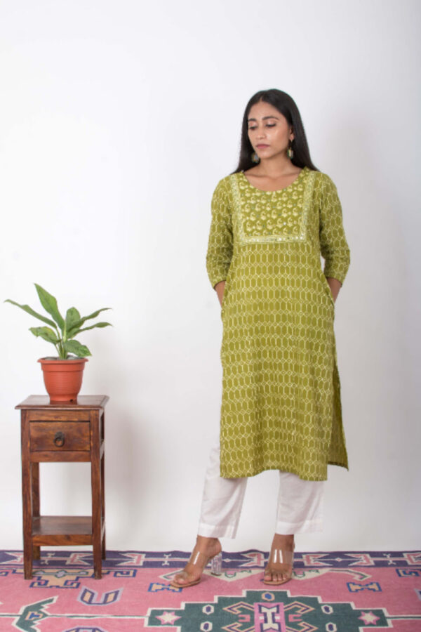 Mumtaz Handblock printed and Embroidered Green kurta. (3pc kurta,pant and dupatta) Buy Urmul Desert Crafts