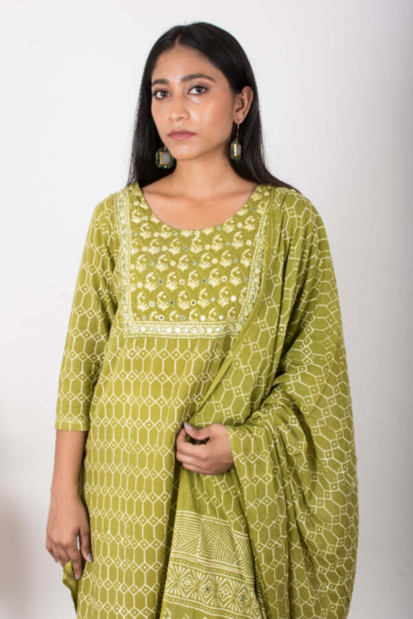 Mumtaz Handblock printed and Embroidered Green kurta. (3pc kurta,pant and dupatta) Buy Urmul Desert Crafts