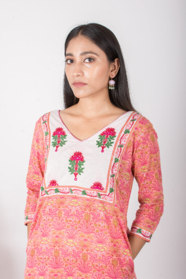 Nazim Handblock printed and Embroidered pinky orange kurta. (3pc kurta,pant and dupatta) Buy Urmul Desert Crafts