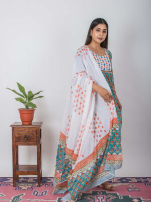 Gauhar Handblock printed and Embroidered floral white kurta. (3pc Kurta, Pant and Dupatta ) Buy Urmul Desert Crafts