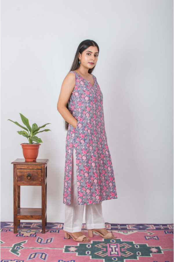 Gulab Handblock printed and Embroidered gulab kurta. (3pc Kurta, Pant and Dupatta ) Buy Urmul Desert Crafts