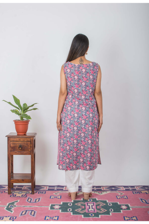Gulab Handblock printed and Embroidered gulab kurta. (3pc Kurta, Pant and Dupatta ) Buy Urmul Desert Crafts
