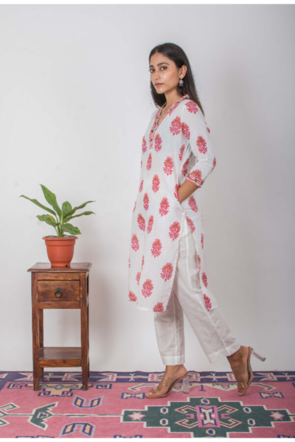 Gulnar Handblock printed and Embroidered floral white kurta. (2pc kurta and pant) Buy Urmul Desert Crafts