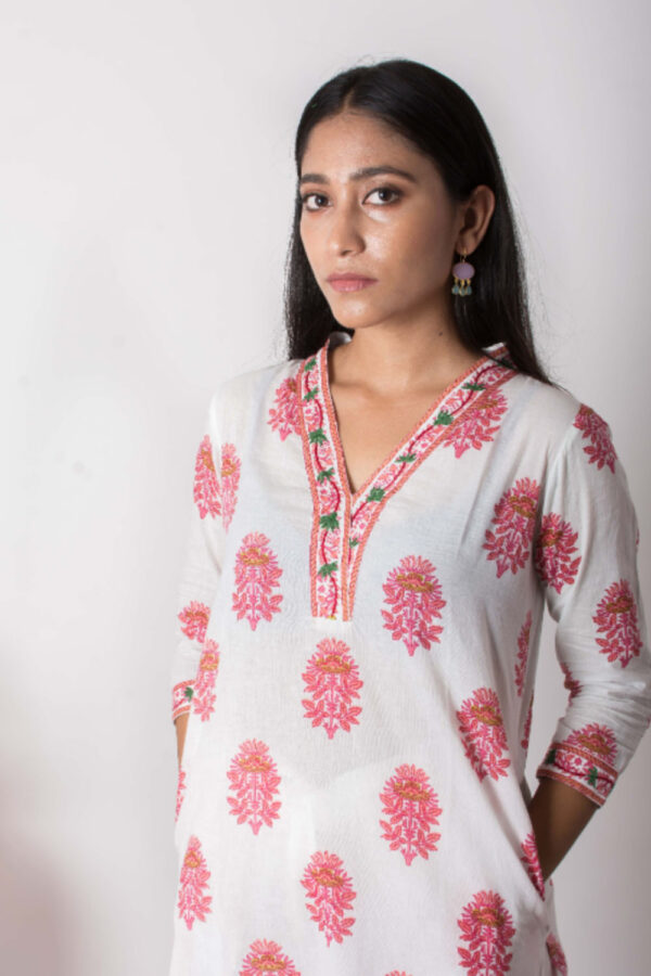 Gulnar Handblock printed and Embroidered floral white kurta. (2pc kurta and pant) Buy Urmul Desert Crafts