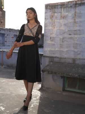 Nayab Handloom Kurti set Buy Urmul Desert Crafts