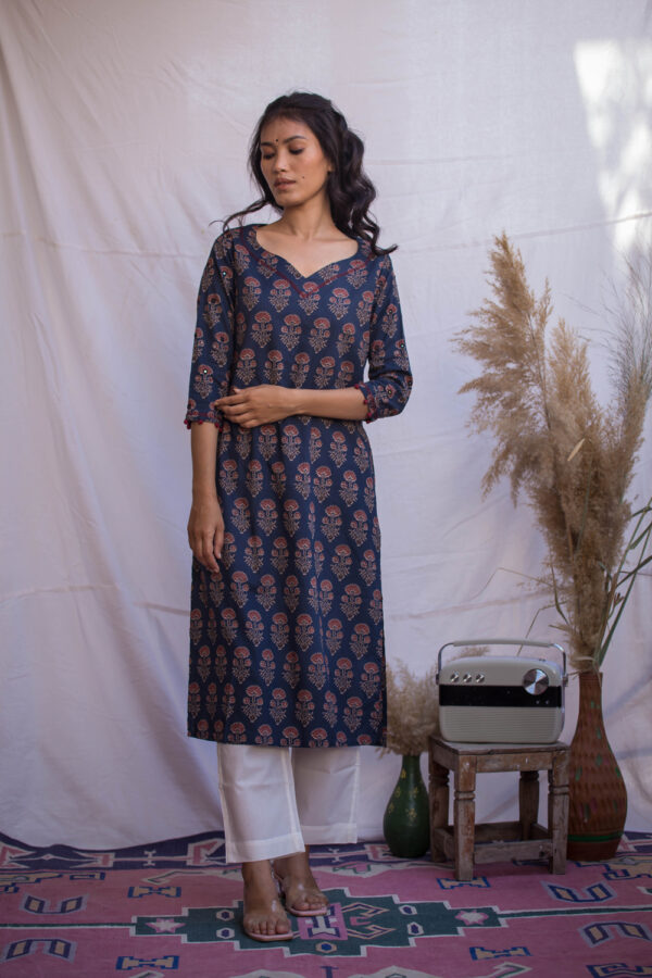 Gunjan Bageecha Kurti Buy Urmul Desert Crafts