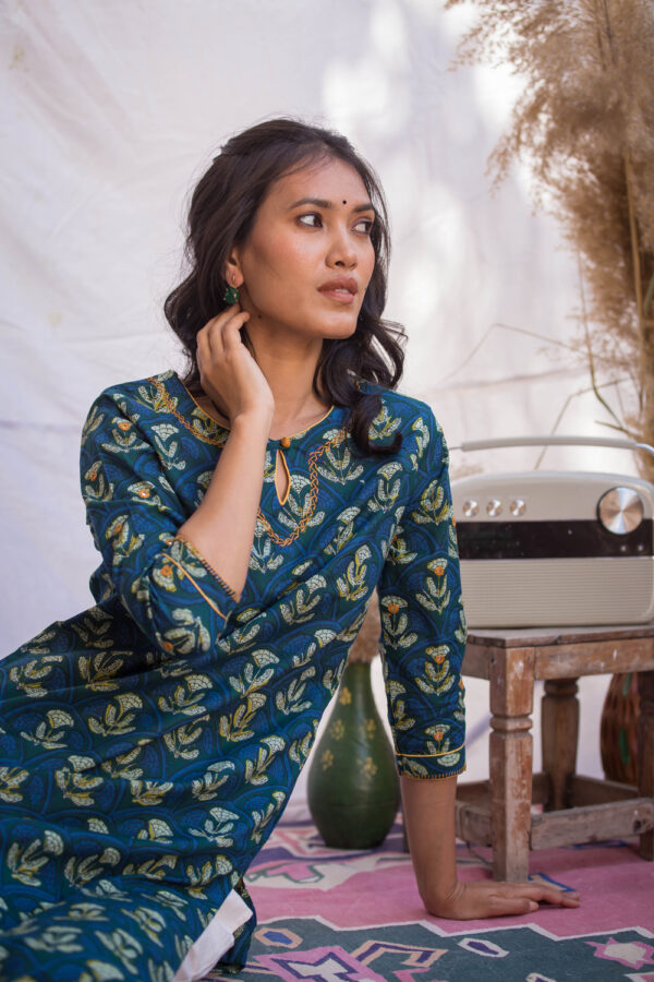 Surili Bageecha Kurti Buy Urmul Desert Crafts