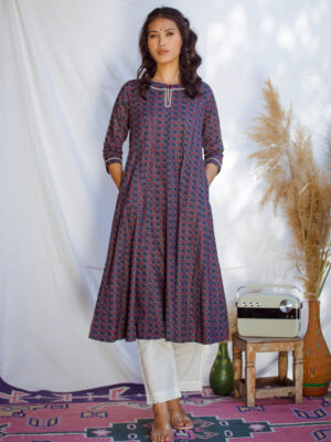 Dia Bageecha Kurti Buy Urmul Desert Crafts