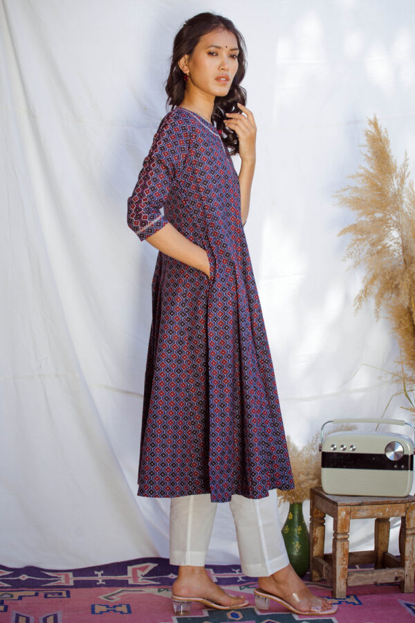 Dia Bageecha Kurti Buy Urmul Desert Crafts