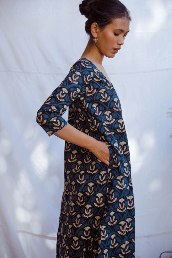 Varsha Bageecha Dress Buy Urmul Desert Crafts