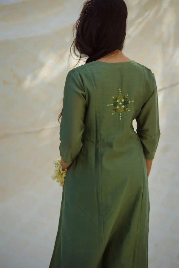 Sathya Sitara Kurti By Urmul Desert Crafts